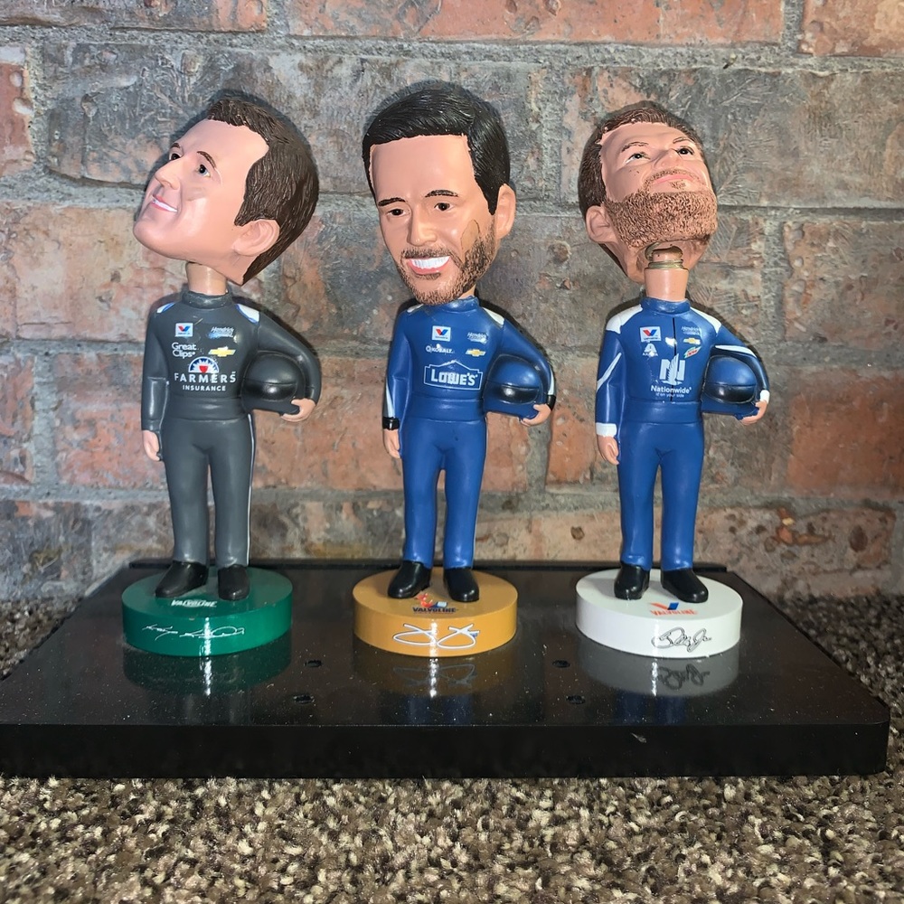 NASCAR Valvoline 3 Head Antique Bobblehead